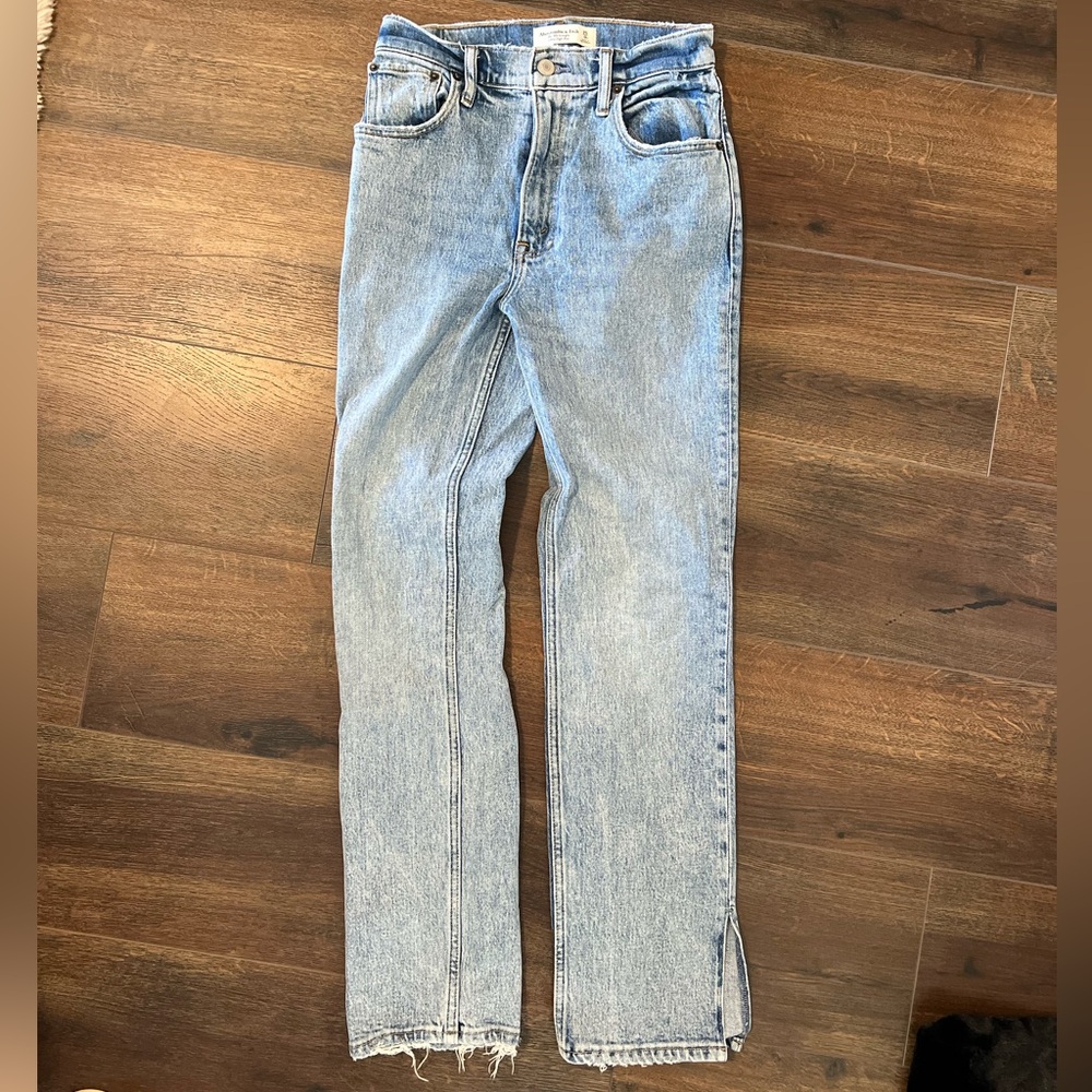 Abercrombie & Fitch Light Wash Straight Leg Jeans